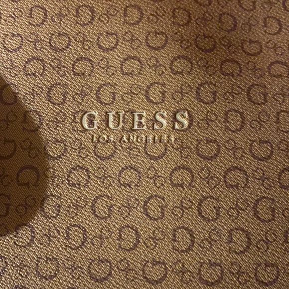 Red purse - Picture 6 of 8